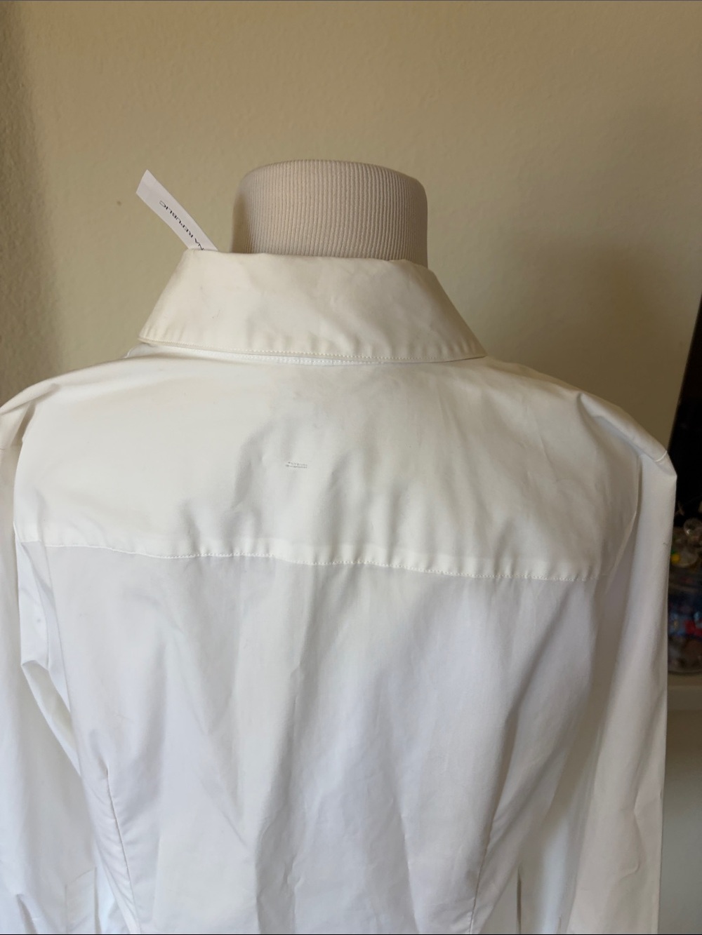 Banana Republic Women's White Button-Down Shirt - Picture 5 of 7